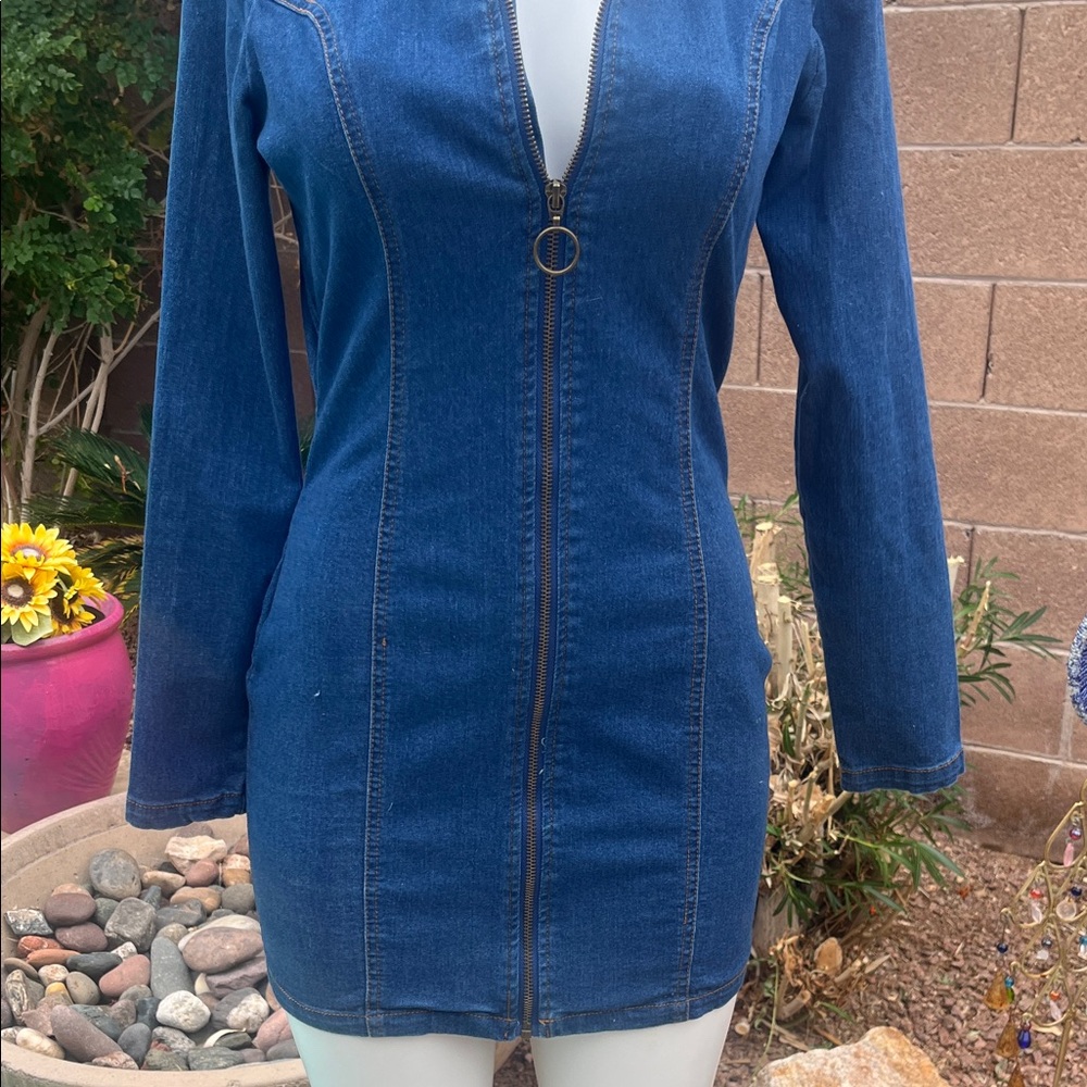 Denim Zip-Up Dress - Picture 5 of 8